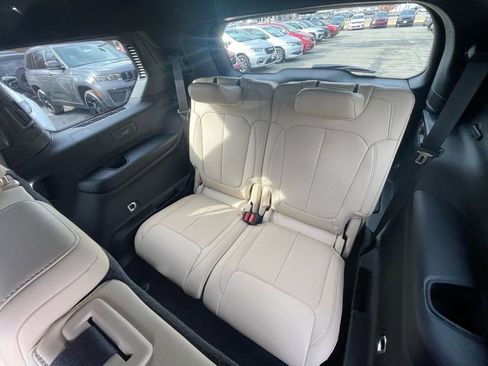 New 2026 Jeep Grand Cherokee L Limited image 12