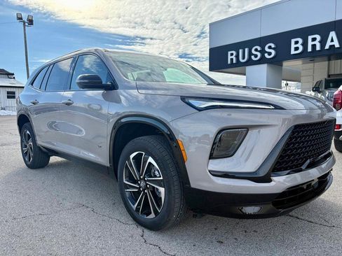 Used 2026 Buick Enclave Sport Touring w/ Power Package image 3