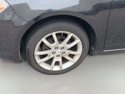 Used 2010 Chevrolet Malibu LTZ image 27