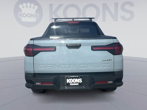Used 2022 Hyundai Santa Cruz SEL Premium image 5