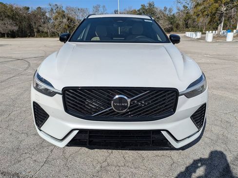 New 2026 Volvo XC60 B5 Plus w/ Protection Package Premier image 9