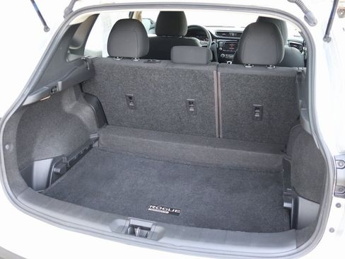 Used 2021 Nissan Rogue Sport S image 14