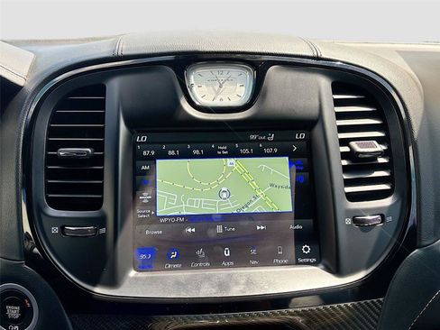 Used 2023 Chrysler 300 C image 16