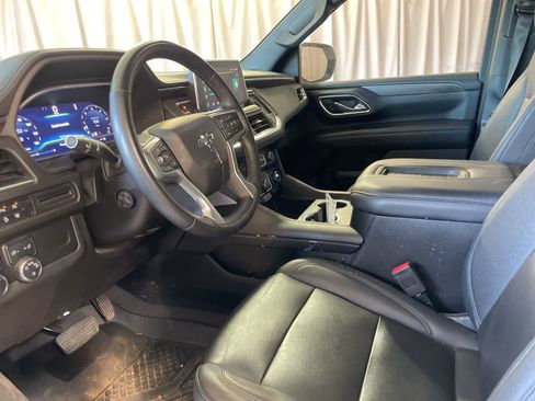 Used 2023 Chevrolet Suburban Z71 w/ Luxury Package AWD/4WD image 23