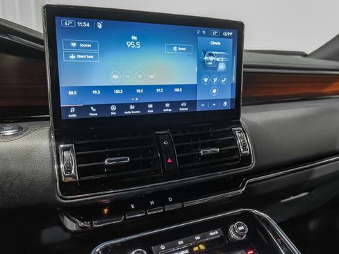 Used 2024 Lincoln Navigator Reserve AWD/4WD image 27