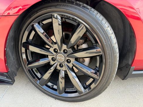 Used 2010 Ford Mustang GT image 9