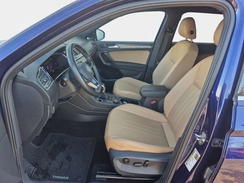 Used 2022 Volkswagen Tiguan SE image 12