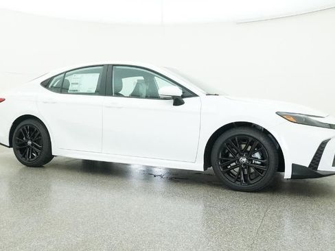 New 2026 Toyota Camry SE image 20