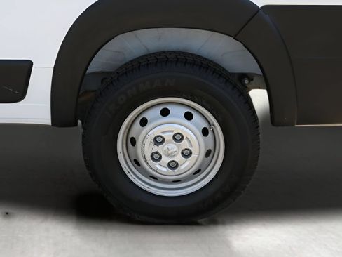 Used 2023 RAM ProMaster 2500 FWD image 9