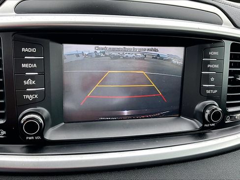 Used 2019 Kia Sorento FWD image 21