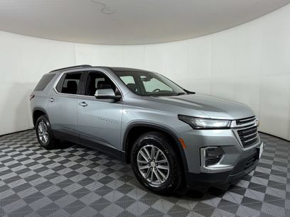 Used 2023 Chevrolet Traverse LT