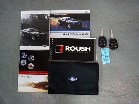 Used 2013 Ford Mustang GT Premium w/ Electronics Pkg RWD image 83