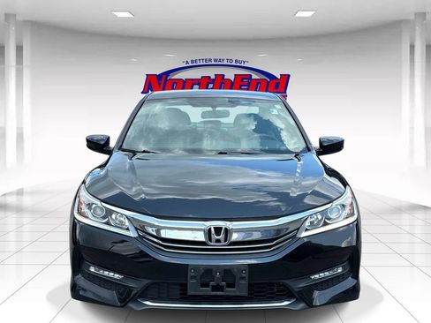 Used 2017 Honda Accord Sport Special Edition image 2