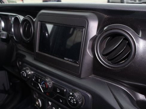 Used 2020 Jeep Wrangler Unlimited Sport image 8