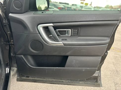 Used 2017 Land Rover Discovery Sport HSE AWD/4WD image 23