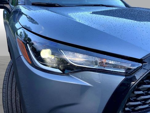 Certified 2025 Toyota Corolla Cross LE w/ Moonroof Package AWD/4WD image 28
