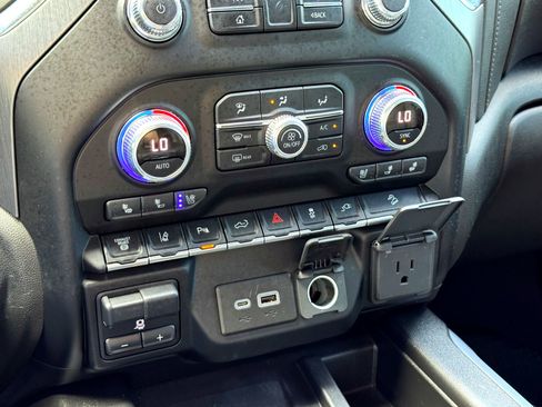 Used 2022 GMC Sierra 2500 Denali AWD/4WD image 28