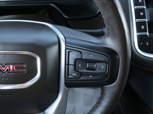 Used 2022 GMC Yukon SLT w/ SLT Premium Package image 19