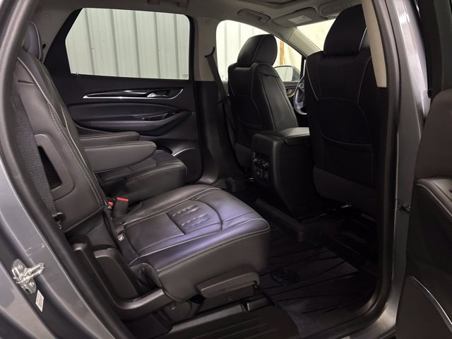 Used 2019 Buick Enclave Avenir w/ Avenir Technology Package AWD/4WD image 21