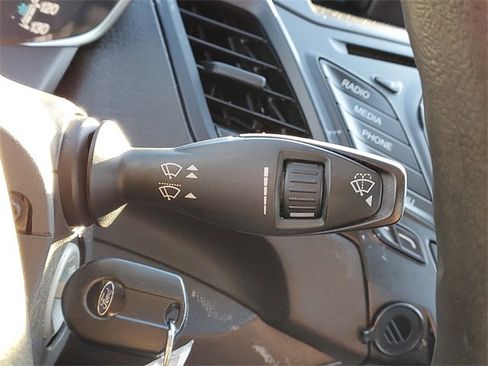 Used 2017 Ford Fiesta SE image 19