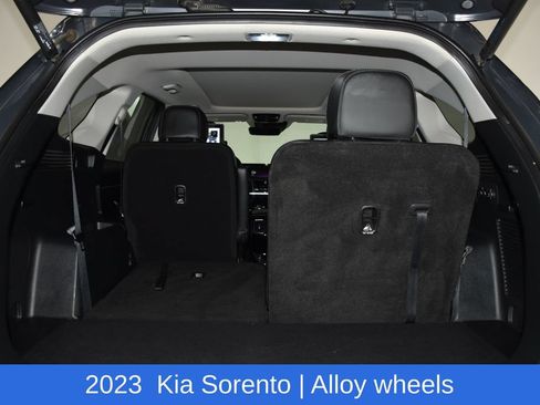 Used 2023 Kia Sorento SX AWD/4WD image 34