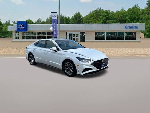 Used 2021 Hyundai Sonata SEL w/ Convenience Package FWD image 3