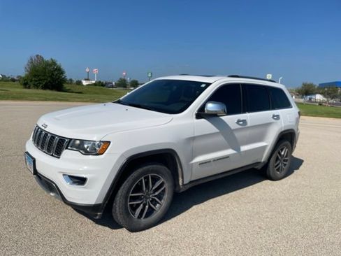 Used 2020 Jeep Grand Cherokee Limited w/ Trailer Tow Group IV AWD/4WD image 6