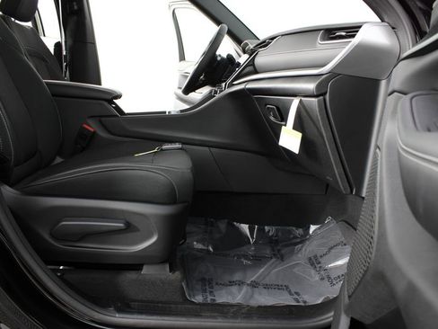 New 2026 Jeep Grand Cherokee L 4WD image 22