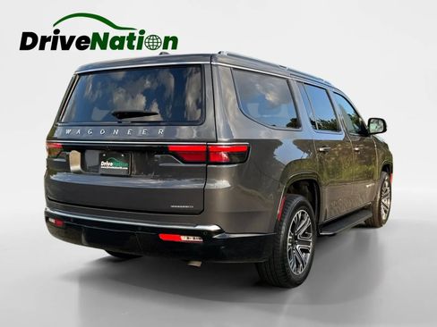 Used 2024 Jeep Wagoneer Series II AWD/4WD image 5