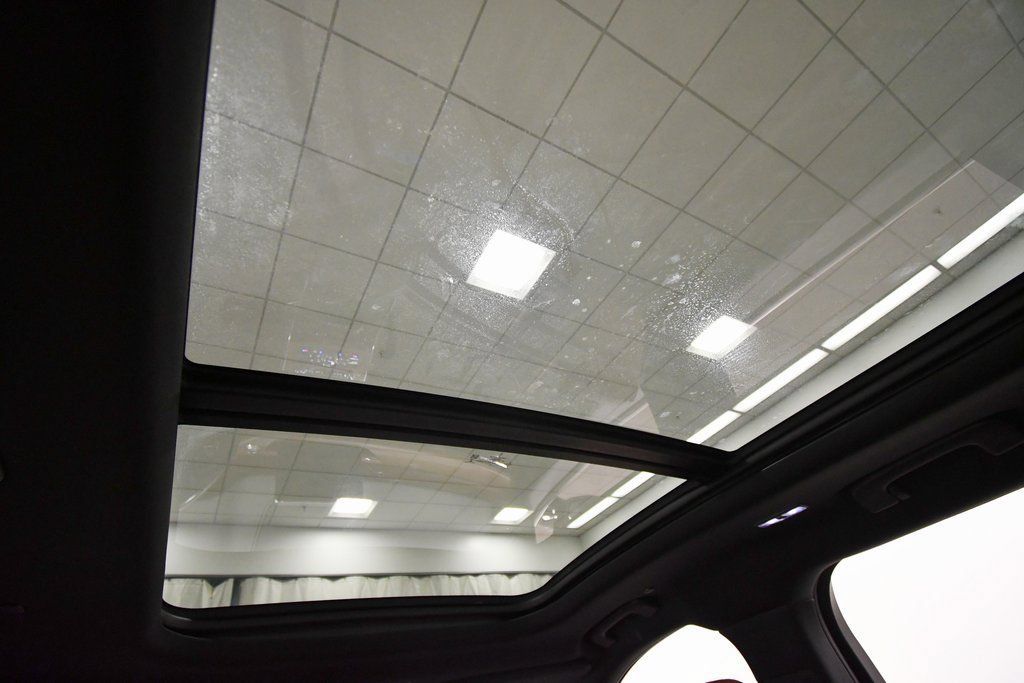 Used 2021 Lincoln Aviator Reserve AWD/4WD image 16