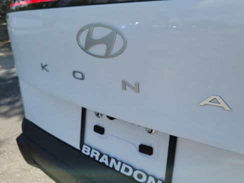 Used 2025 Hyundai Kona SEL AWD/4WD image 8
