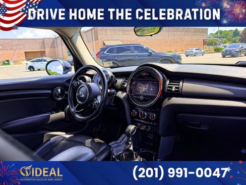 Used 2016 MINI Cooper 4-Door Hardtop FWD image 17