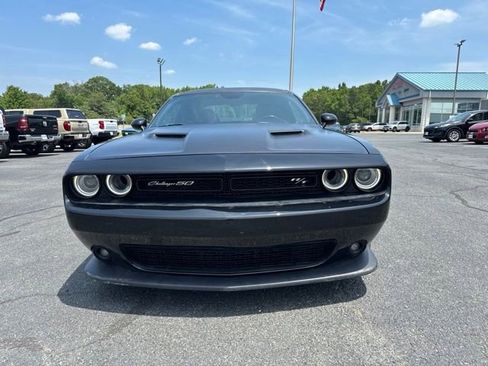 Used 2020 Dodge Challenger R/T RWD image 15