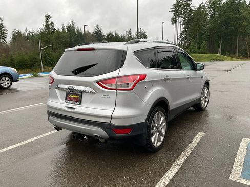 Used 2014 Ford Escape SE w/ SE Chrome Package image 3