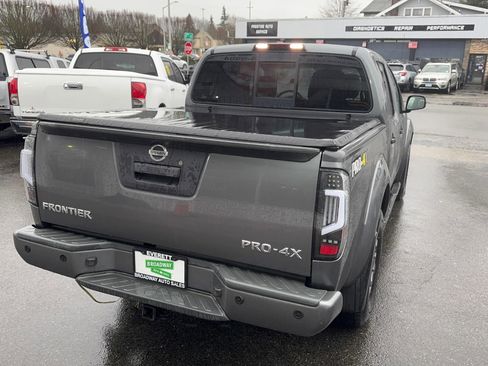 Used 2018 Nissan Frontier PRO-4X image 4