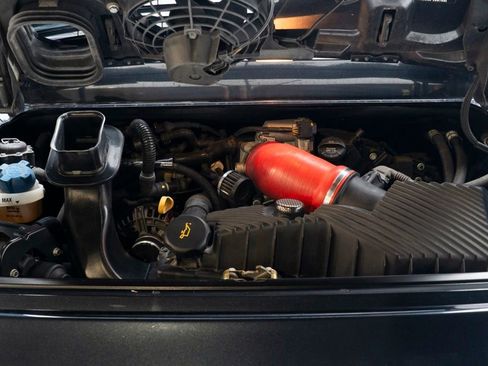 Used 2004 Porsche 911 Carrera 4S image 42