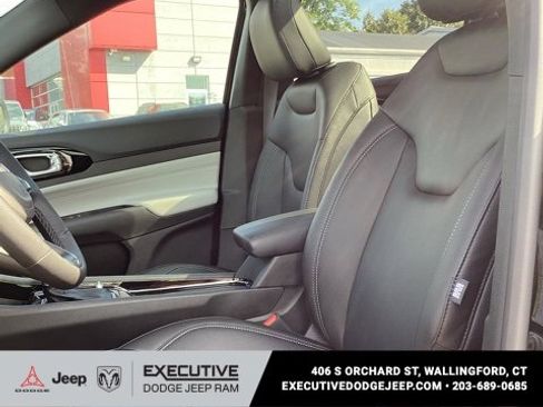 New 2025 Jeep Compass Limited w/ Sun & Sound Group image 7