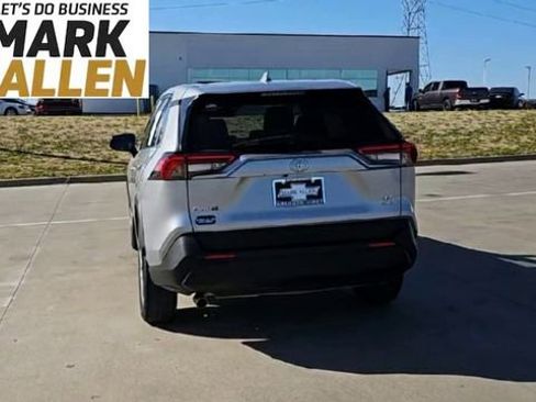 Used 2024 Toyota RAV4 LE AWD/4WD image 7