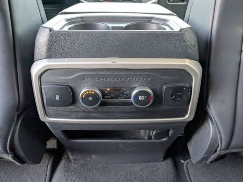 Used 2024 Ford Expedition Max XLT image 31