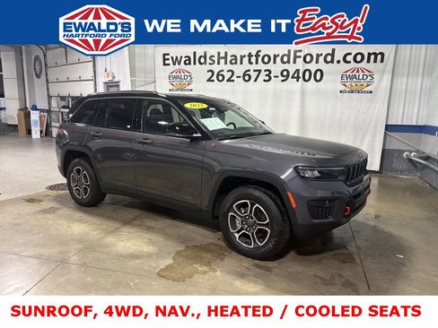Used 2022 Jeep Grand Cherokee Trailhawk w/ Luxury Tech Group III image 1