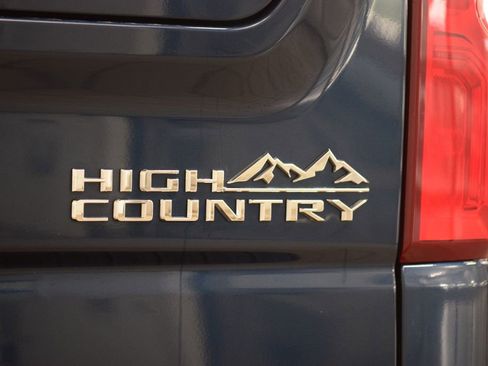 Used 2023 Chevrolet Silverado 1500 High Country w/ High Country Premium Package AWD/4WD image 24