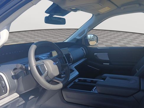 New 2026 Ford Expedition Active RWD image 9