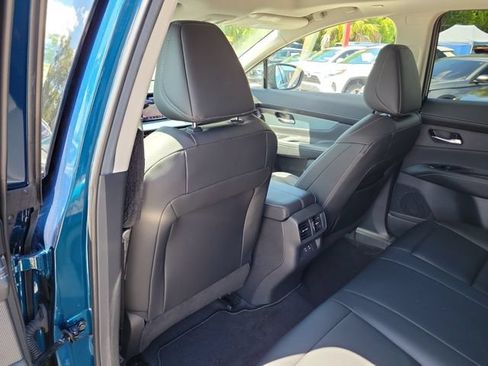 Certified 2025 Nissan Murano SL w/ Cargo Package AWD/4WD image 14