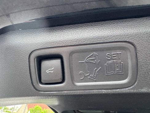 Used 2023 Ford Expedition Limited AWD/4WD image 30