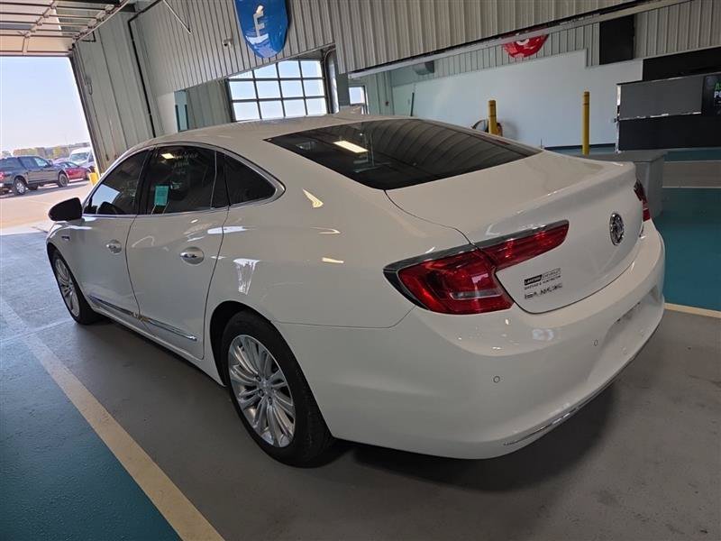 Used 2018 Buick LaCrosse Essence FWD image 8