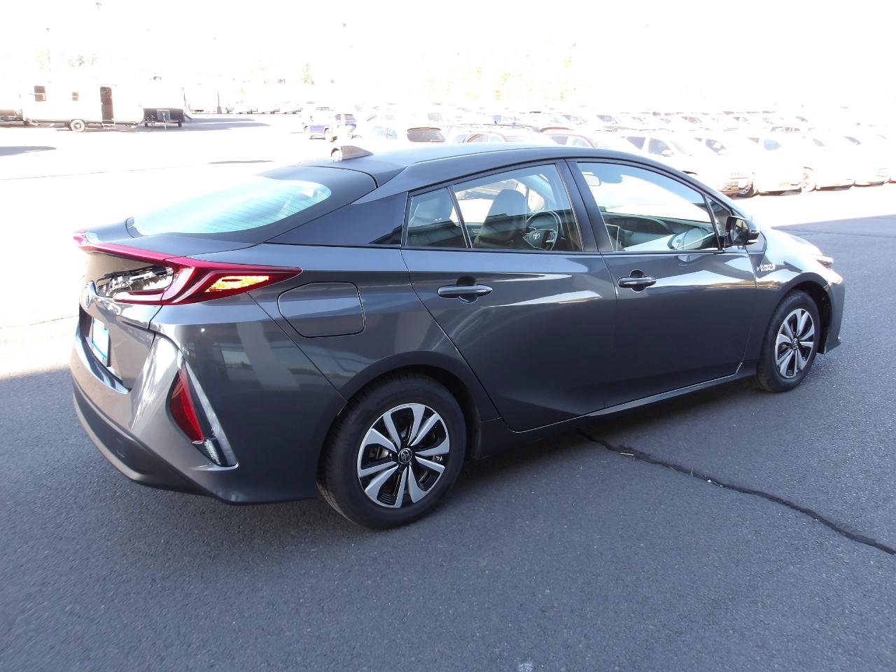 Used 2018 Toyota Prius Prime Premium FWD image 5
