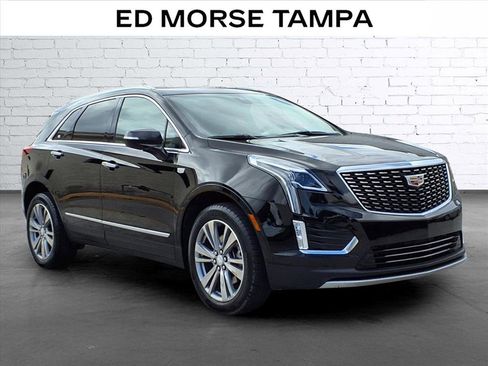Certified 2025 Cadillac XT5 Premium Luxury AWD/4WD image 5