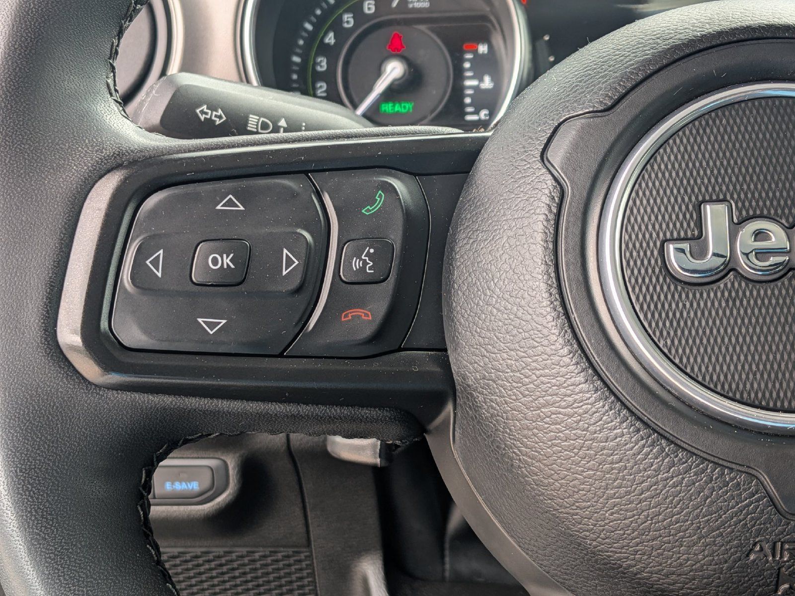 Used 2023 Jeep Wrangler Unlimited w/ Cold Weather Group AWD/4WD image 18