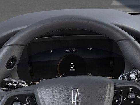 New 2025 Lincoln Corsair Reserve w/ Equipment Group 202A image 13