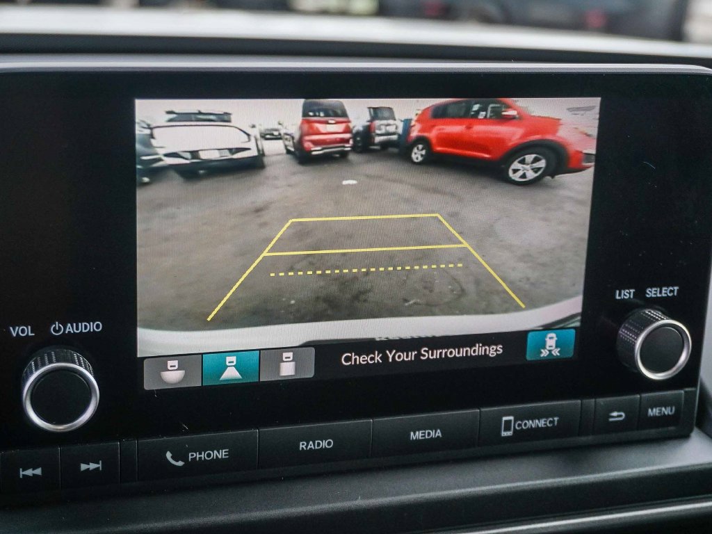 Used 2025 Honda Pilot Sport image 23